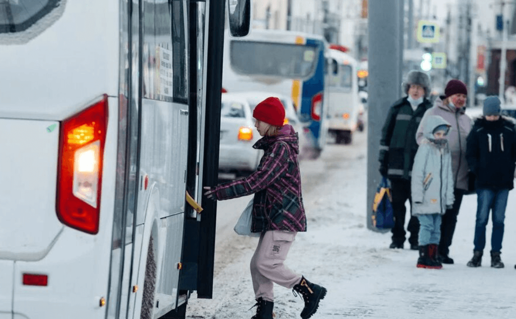 Новогоднее сокращенное расписание пригородных автобусов представили в Томской области