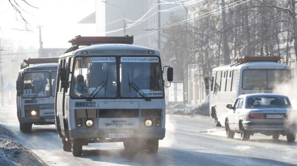 Томские перевозчики просят власти города повысить стоимость проезда в маршрутном транспорте сразу на 4 рубля
