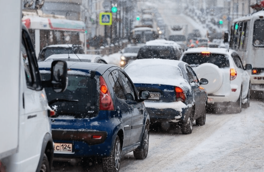 Томск встал в многокилометровых пробках